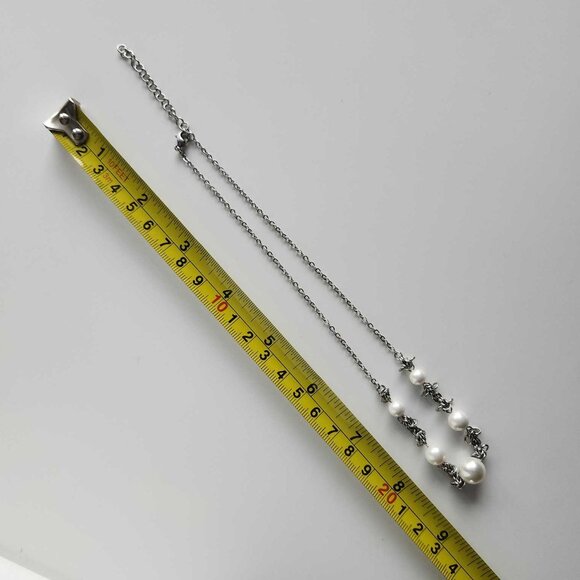 50s Old Hollywood style white pearls and silver chainmaille choker necklace - Picture 5 of 9